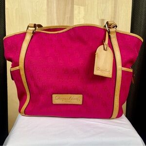 Dooney & Bourke canvas logo fuchsia pink XL tote bag with pouch